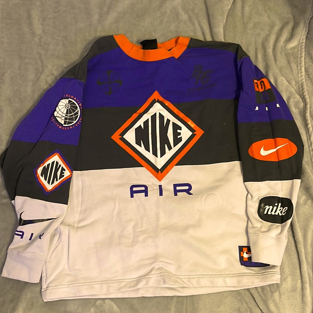 Nike sweatshirt